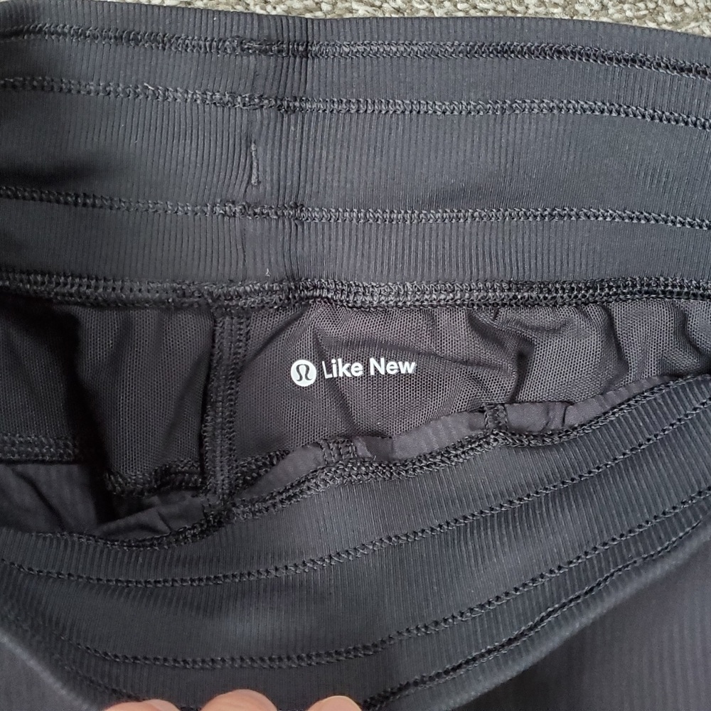 Lululemon Dance Studio Cropped Jogger Pant LIKE NEW size 2 - Picture 7 of 13